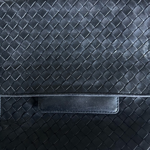 Bottega Veneta Black Woven Shoulder Bag - Picture 8 of 10